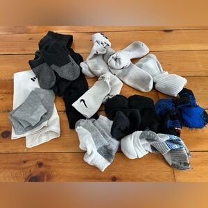 Women's sock lot
